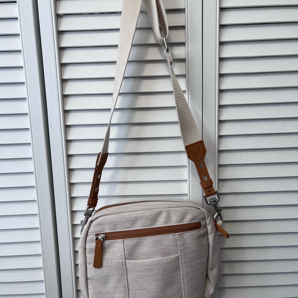 Cream Crossbody Bag - Picture 3 of 7